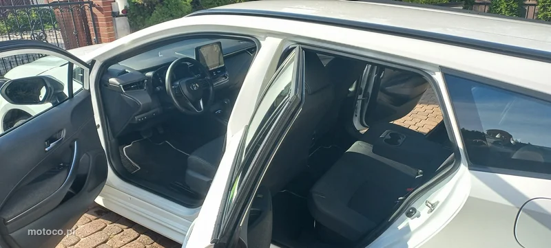 Toyota Corolla E210 17