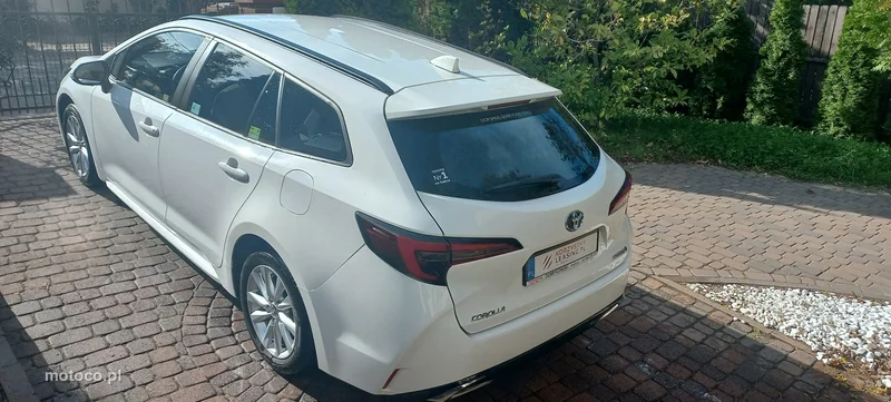 Toyota Corolla E210 24