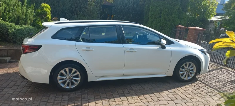 Toyota Corolla E210 25
