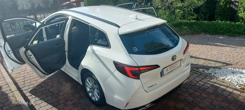 Toyota Corolla E210 27