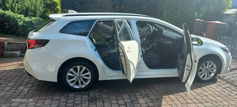 Toyota Corolla E210 28