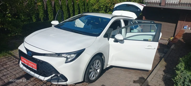 Toyota Corolla E210 29