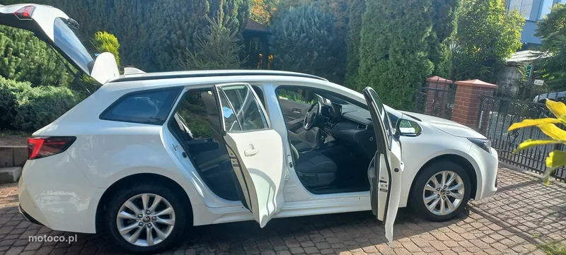 Toyota Corolla E210 4