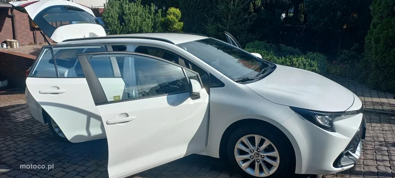 Toyota Corolla E210 37