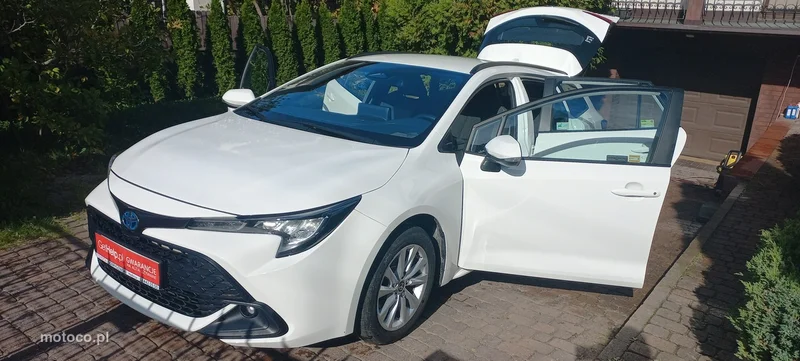 Toyota Corolla E210 5