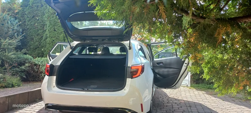 Toyota Corolla E210 7