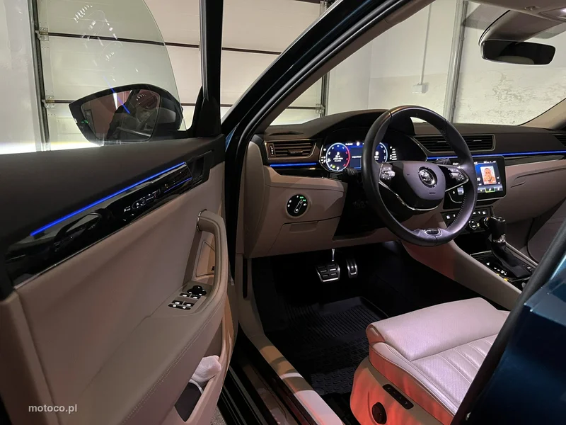 Skoda Superb III 23