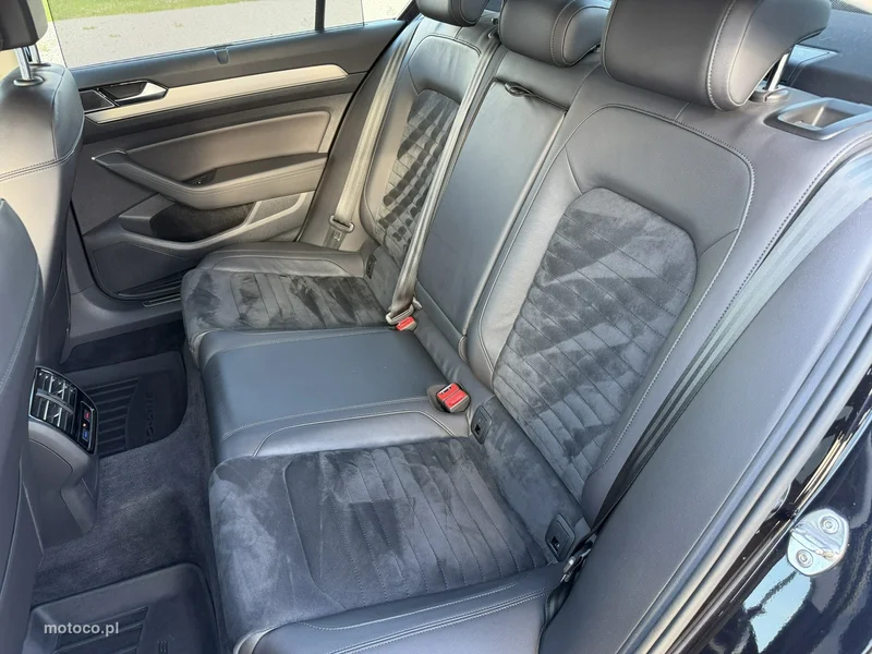 Volkswagen Passat B8 24