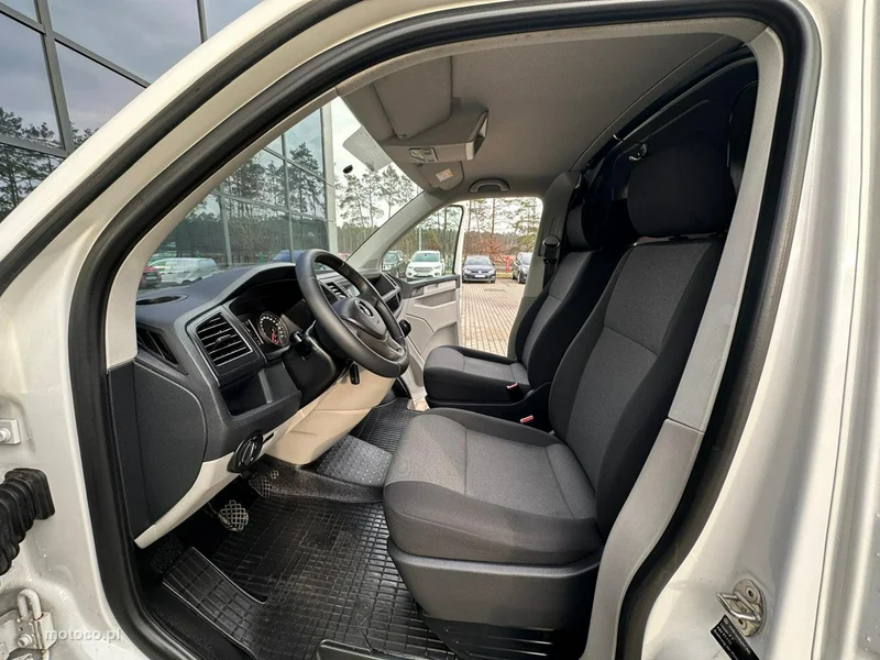 Volkswagen Transporter 9