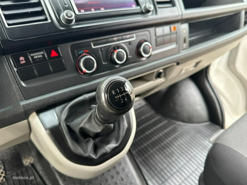 Volkswagen Transporter 21