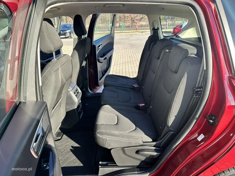 Ford S-Max II 11