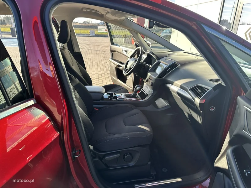 Ford S-Max II 13