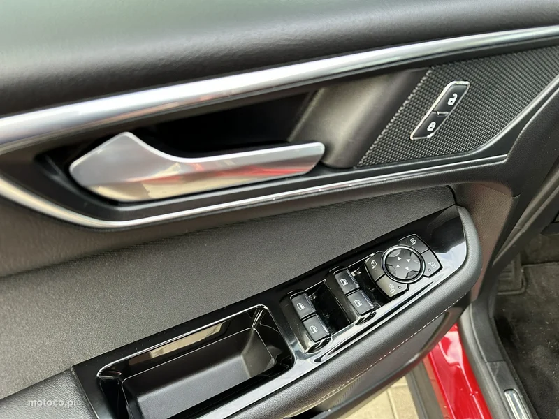 Ford S-Max II 15