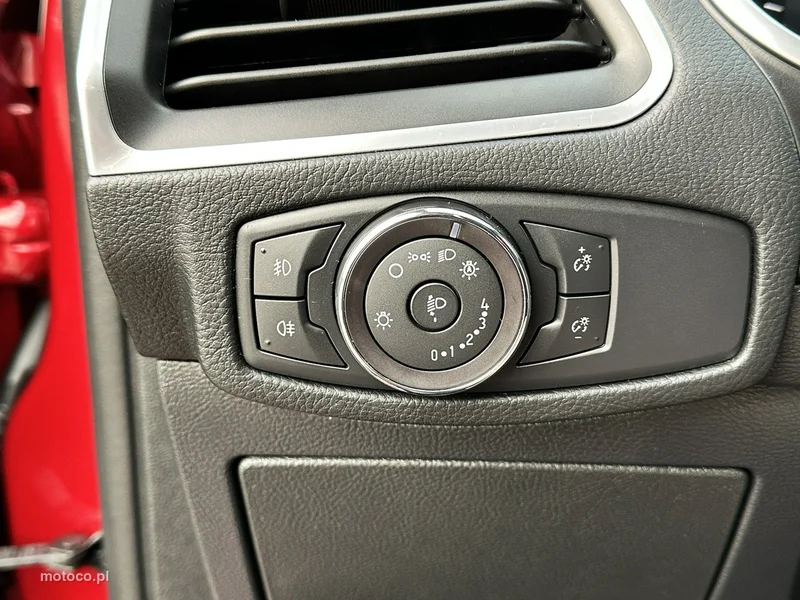 Ford S-Max II 16