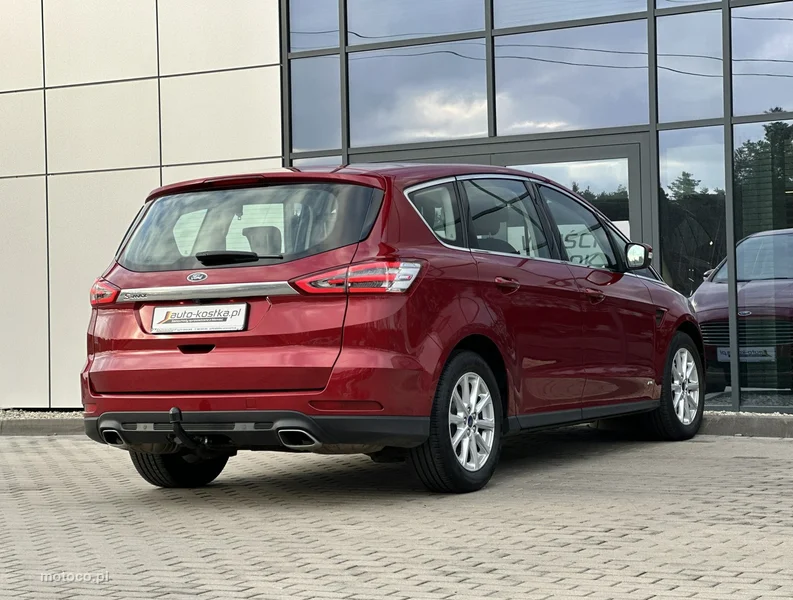 Ford S-Max II 6