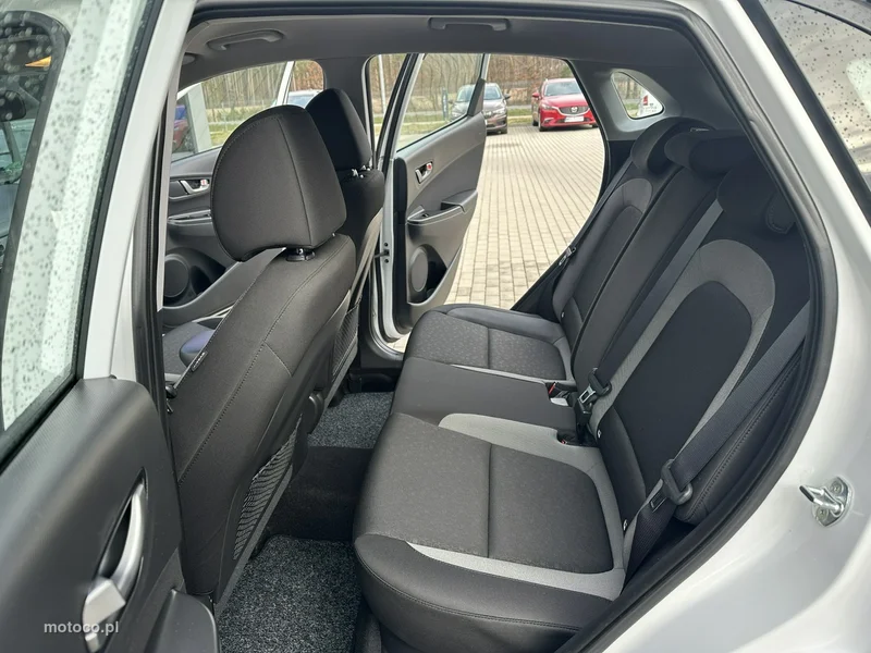 Hyundai KONA 11