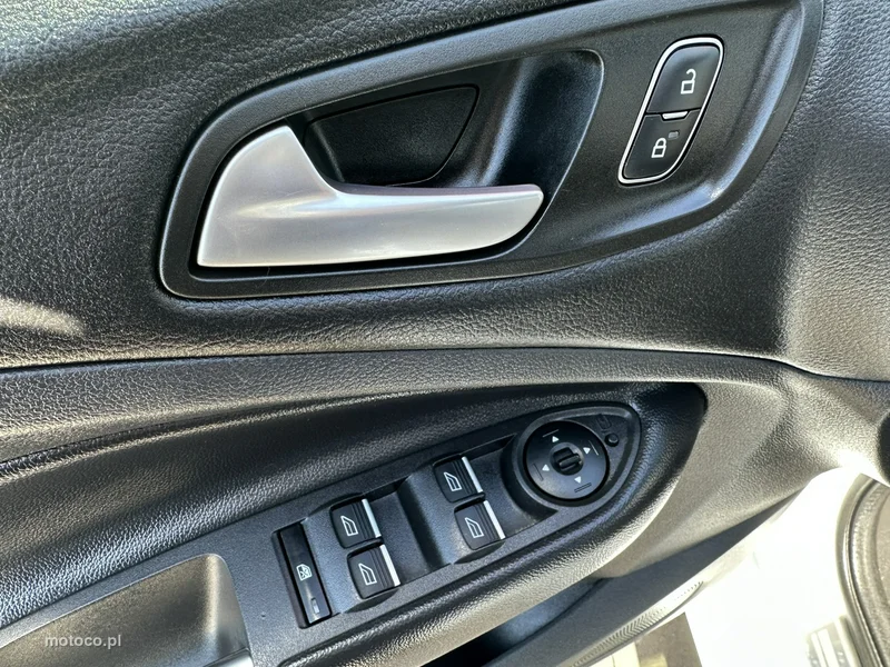 Ford Kuga II 17