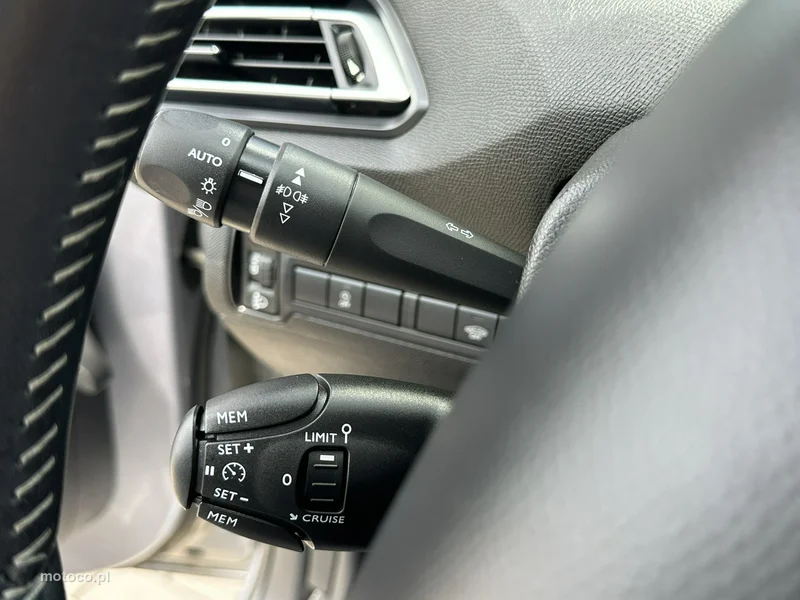 Peugeot 308 16