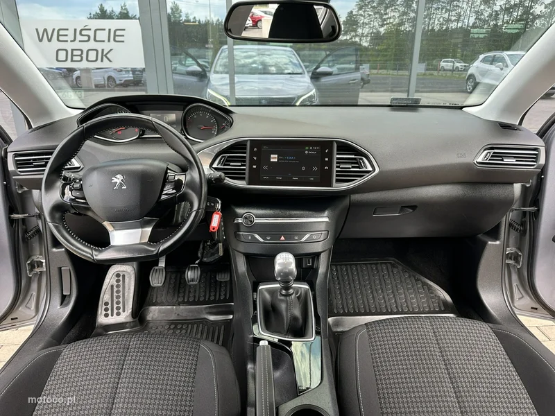 Peugeot 308 7