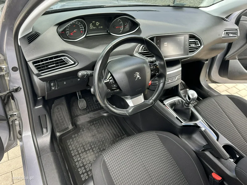 Peugeot 308 8