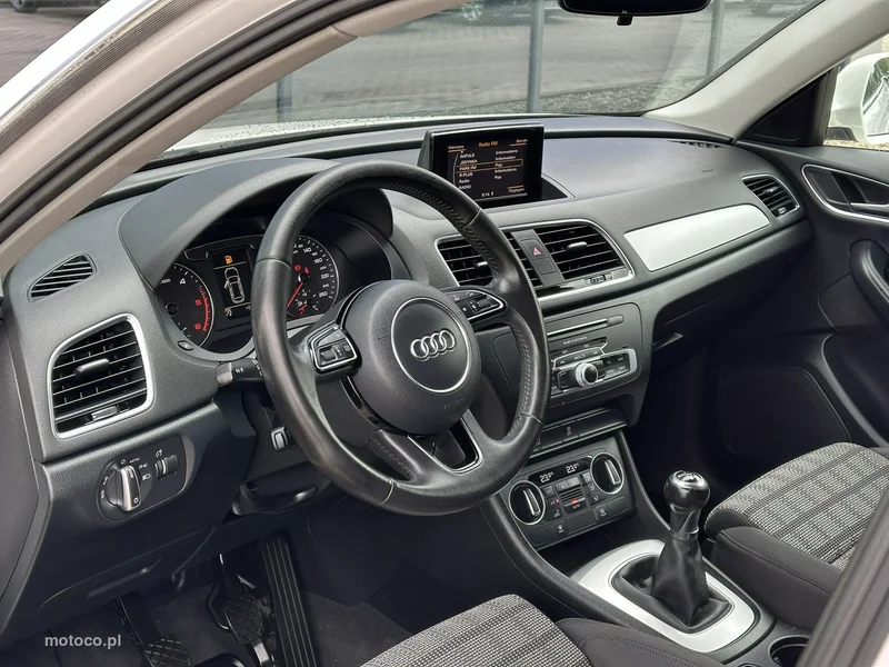 Audi Q3 8U 11