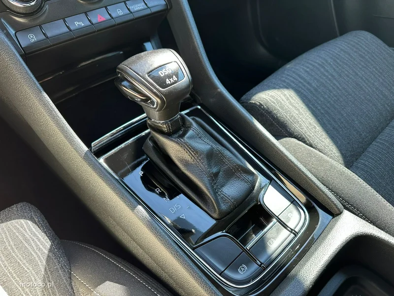 Skoda Karoq I 23