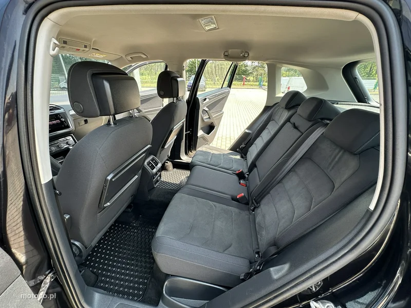 Volkswagen Tiguan AD 10