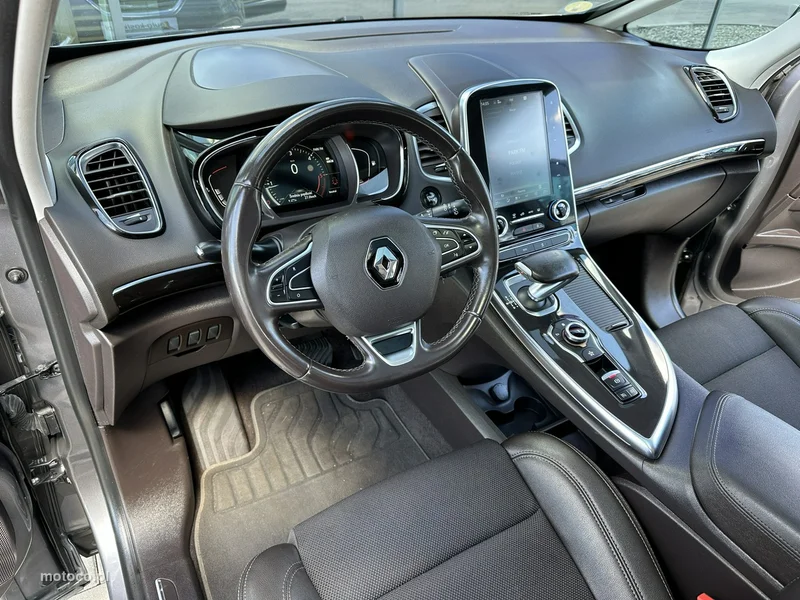 Renault Espace V 10