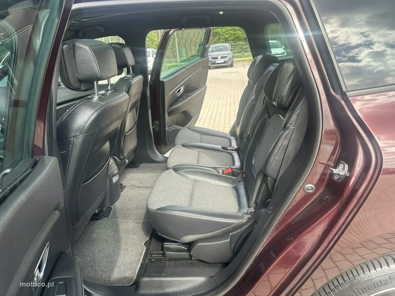 Renault Grand Scenic III 13