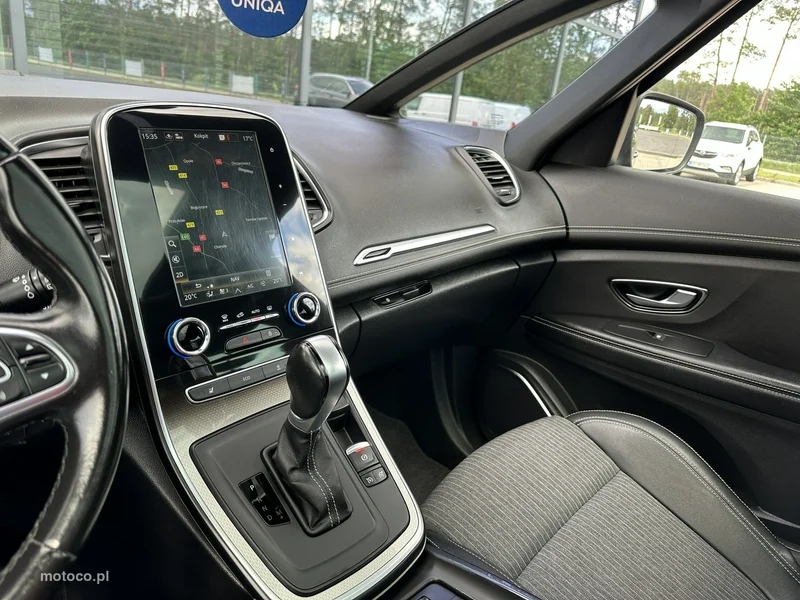 Renault Grand Scenic III 23