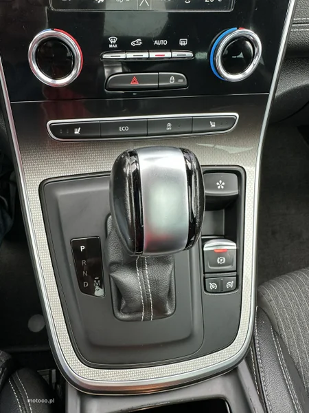 Renault Grand Scenic III 26