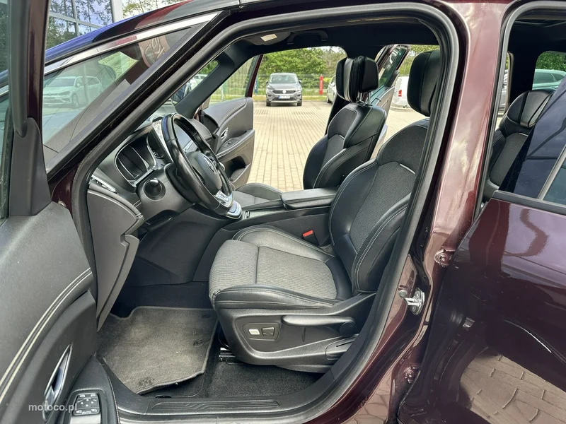 Renault Grand Scenic III 10