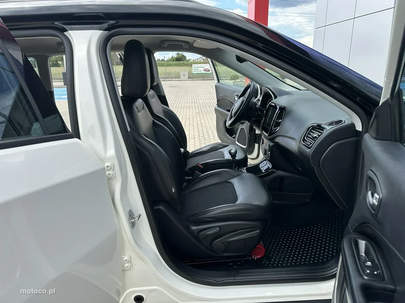 Jeep Compass 16