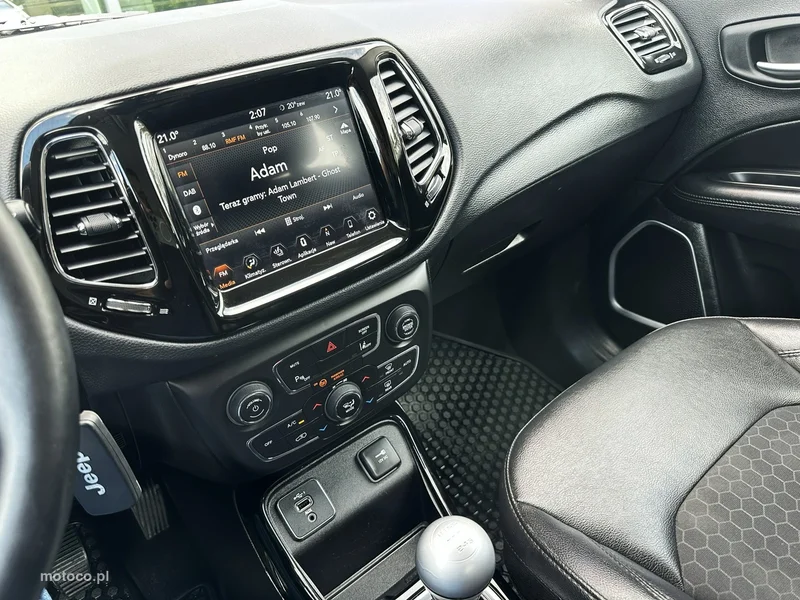 Jeep Compass 23