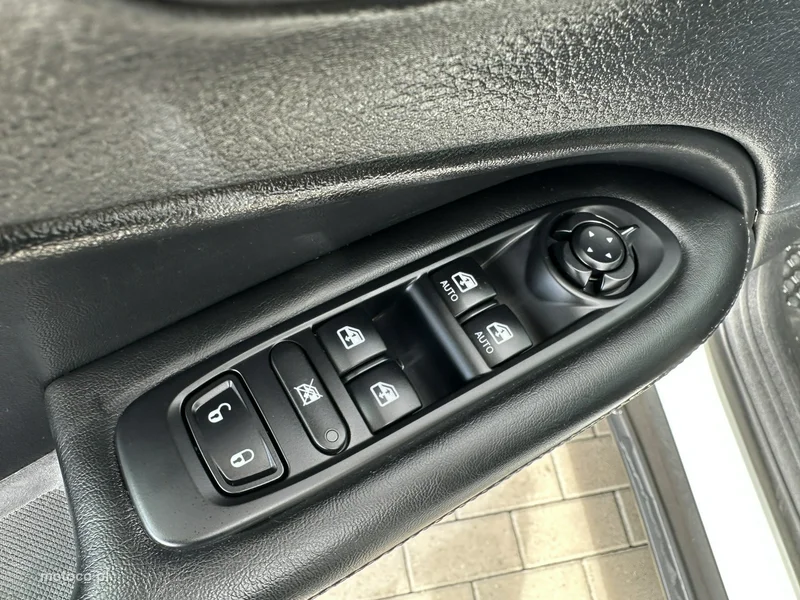 Jeep Compass 29