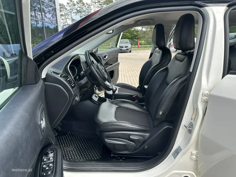 Jeep Compass 10