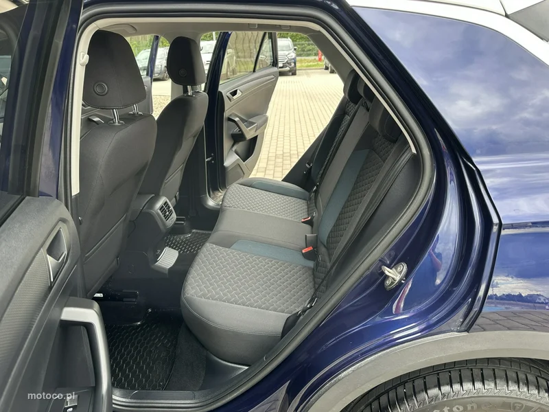 Volkswagen T-Roc A1 11