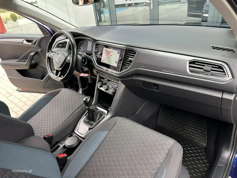 Volkswagen T-Roc A1 14