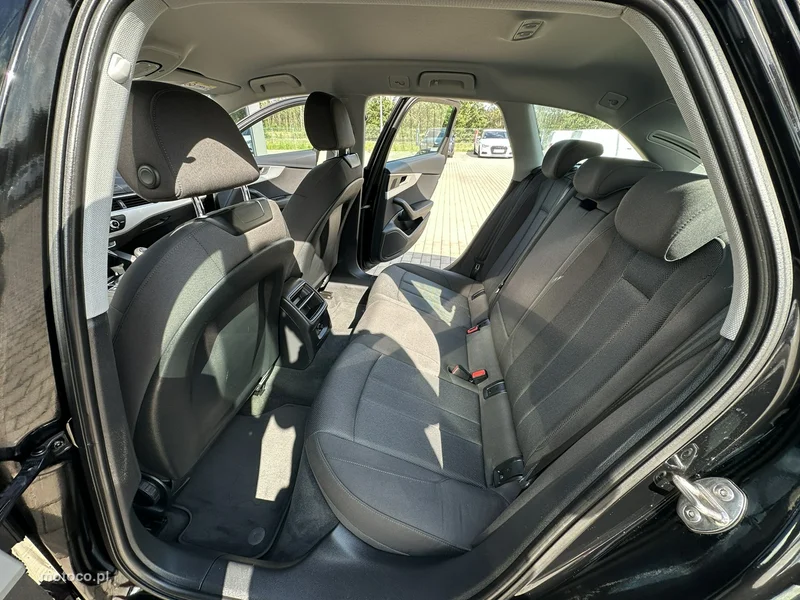 Audi A4 B9 11