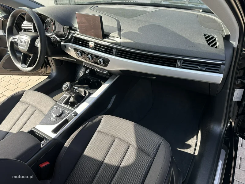Audi A4 B9 14