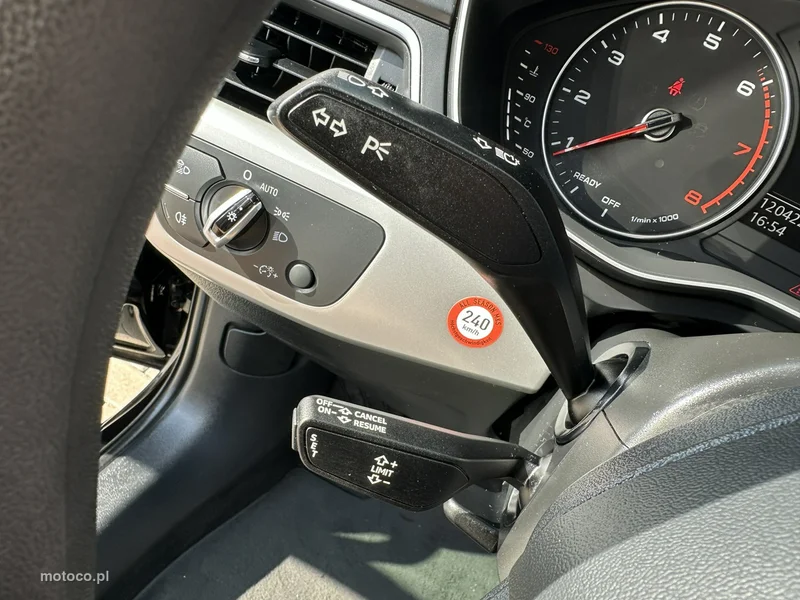 Audi A4 B9 19