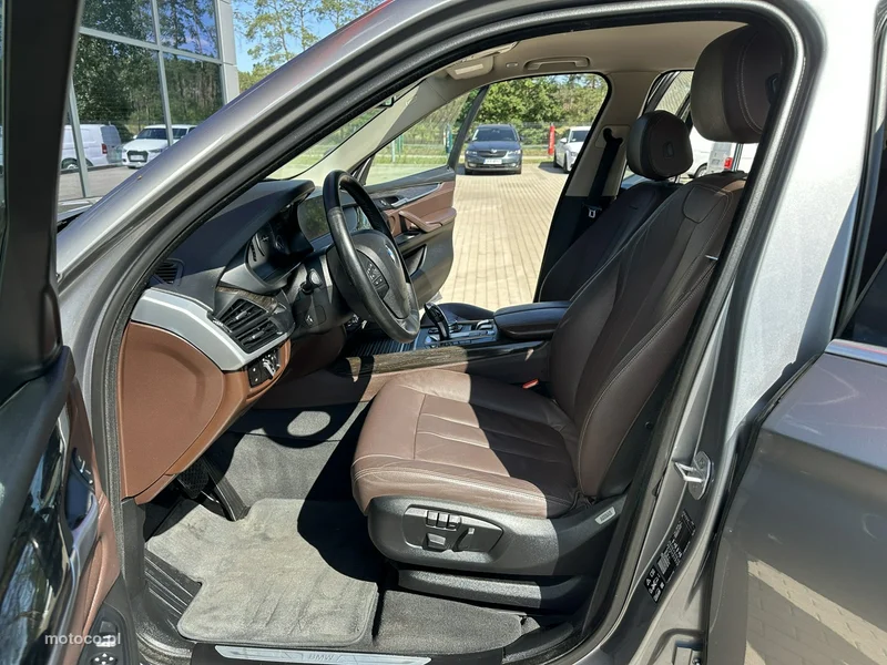BMW X5 F15 10