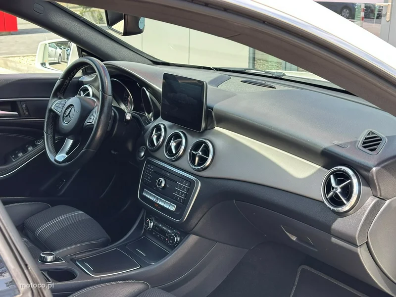 Mercedes-Benz CLA C117 CLA 220 16