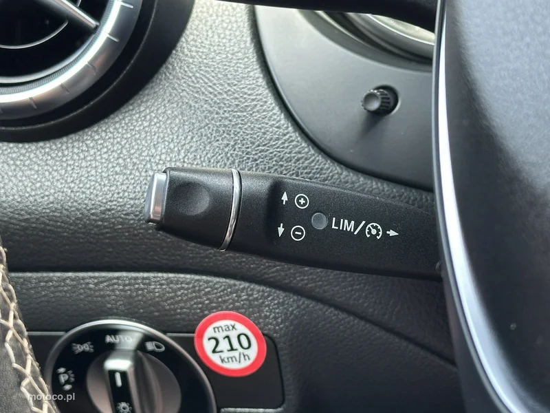 Mercedes-Benz CLA C117 CLA 220 19