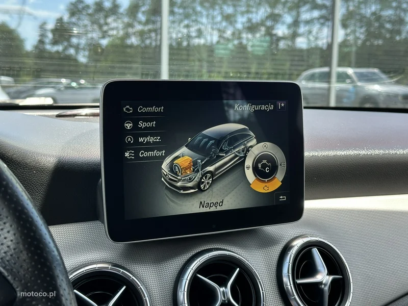 Mercedes-Benz CLA C117 CLA 220 27