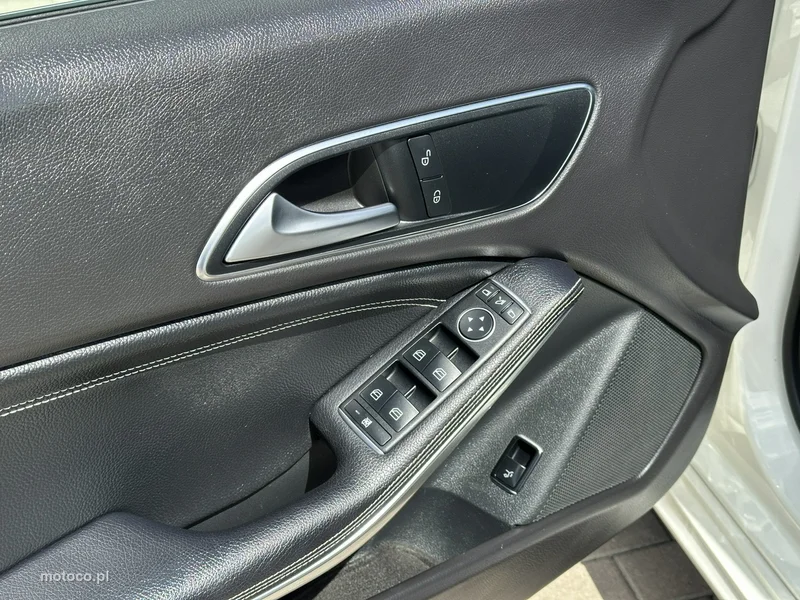 Mercedes-Benz CLA C117 CLA 220 33