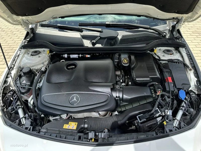 Mercedes-Benz CLA C117 CLA 220 36