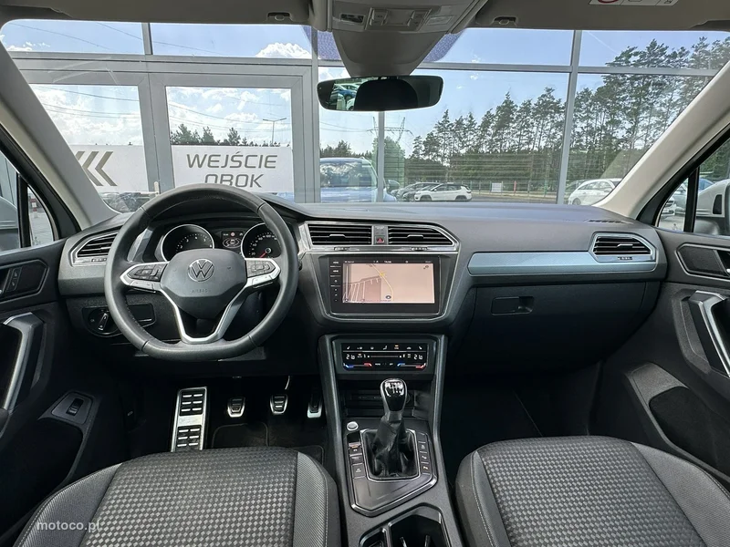 Volkswagen Tiguan AD 8
