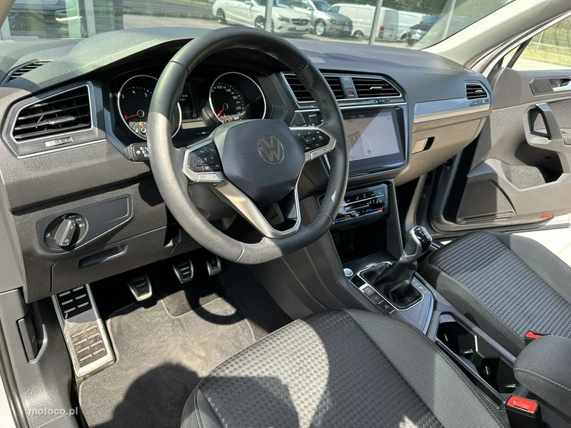 Volkswagen Tiguan AD 9