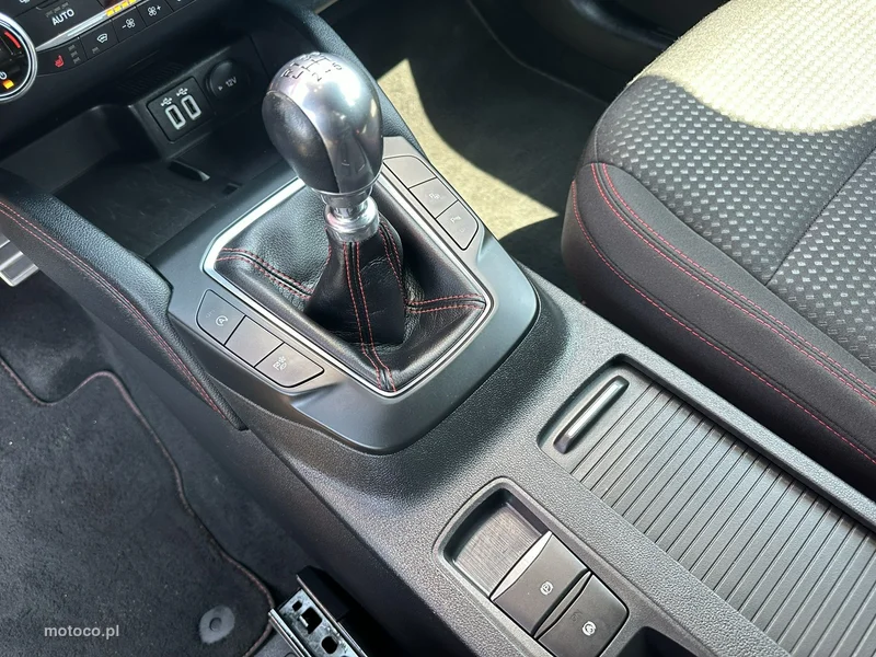 Ford Kuga III 33